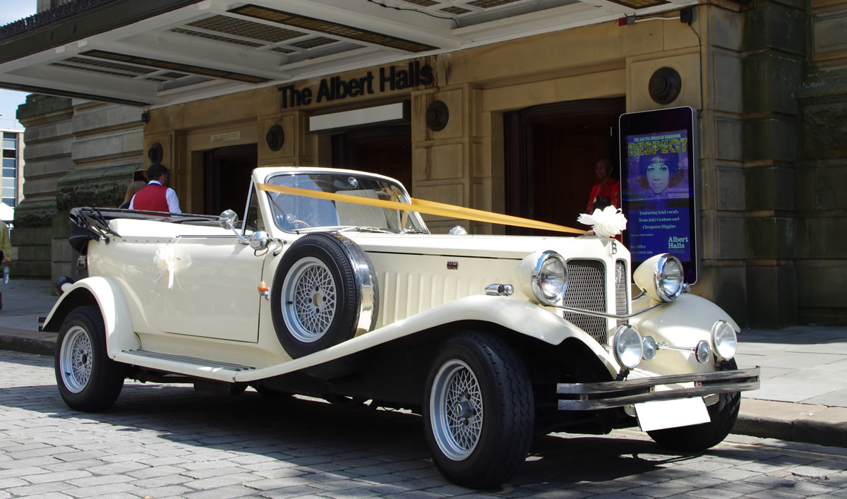 Wedding car outside Bolton Registry Office at the Town Hall