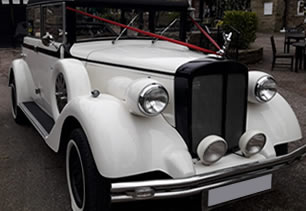 Regent wedding car with ribbons